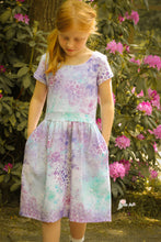 Lade das Bild in den Galerie-Viewer, Schnittmuster Kleid Jana MiniMe