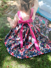 Lade das Bild in den Galerie-Viewer, Schnittmuster Kleid Belle