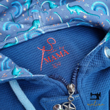 Lade das Bild in den Galerie-Viewer, Plotterdatei "Made by Mama" Größenetiketten Kinder