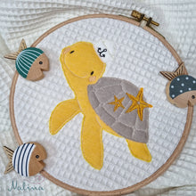 Lade das Bild in den Galerie-Viewer, Stickdatei Meeresschildkröte "Funny"