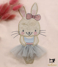 Lade das Bild in den Galerie-Viewer, Stickdatei Applikation Tina Tanzgern