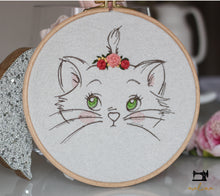 Lade das Bild in den Galerie-Viewer, Stickdatei Kathi Süßkatze