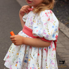 Lade das Bild in den Galerie-Viewer, Schnittmuster Jumpika Tunika Bluse Jumpsuit