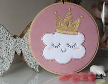 Lade das Bild in den Galerie-Viewer, Stickdatei Applikation Emma Traumschön