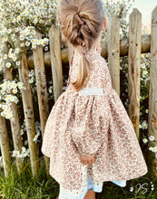 Lade das Bild in den Galerie-Viewer, Schnittmuster Kleid Eleonora