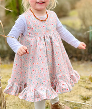 Lade das Bild in den Galerie-Viewer, Schnittmuster Trägerkleid Freya