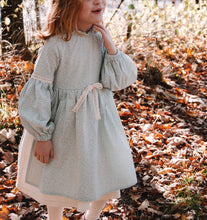 Lade das Bild in den Galerie-Viewer, Schnittmuster Kleid Eleonora